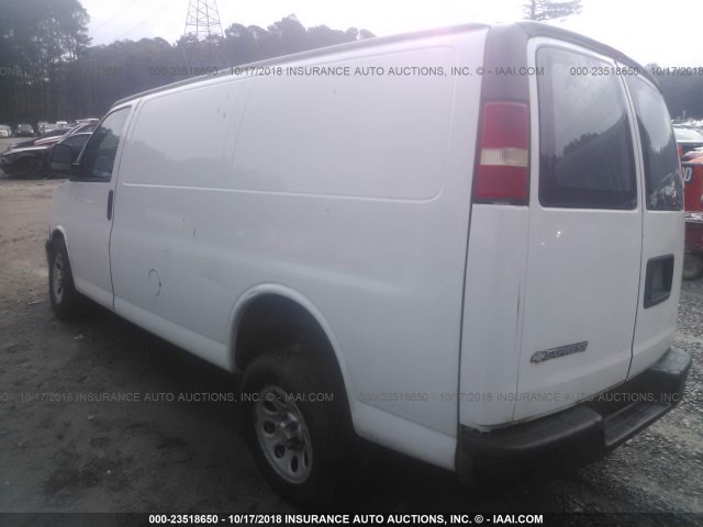 1GCUGADX5A1163197 - 2010 CHEVROLET EXPRESS G1500  WHITE photo 3