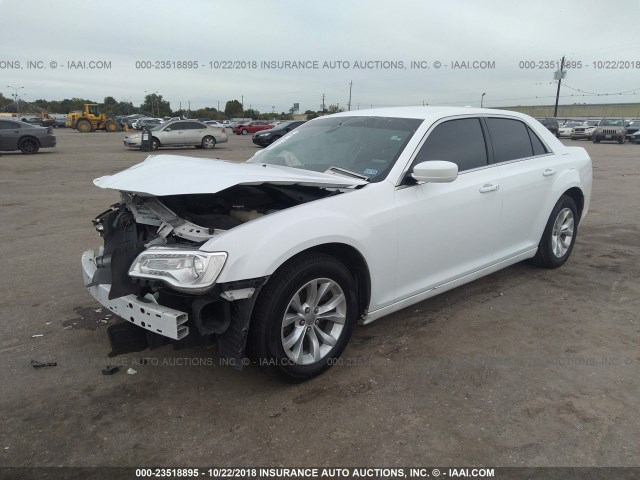 2C3CCAAG5FH931592 - 2015 CHRYSLER 300 LIMITED WHITE photo 2