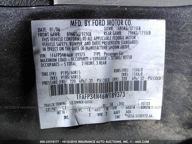 1FAFP34N46W189373 - 2006 FORD FOCUS ZX4 GRAY photo 9
