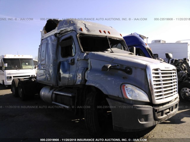 3AKJGLDR6HSHW0759 - 2017 FREIGHTLINER CASCADIA 125  GRAY photo 1