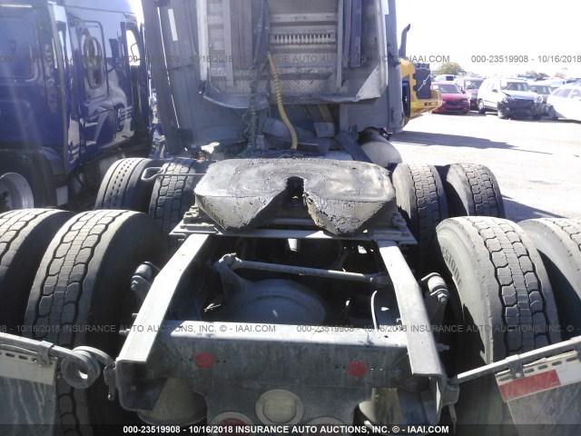 3AKJGLDR6HSHW0759 - 2017 FREIGHTLINER CASCADIA 125  GRAY photo 8