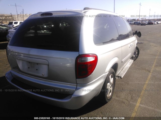 2D4GP44L76R705207 - 2006 DODGE GRAND CARAVAN SXT SILVER photo 4