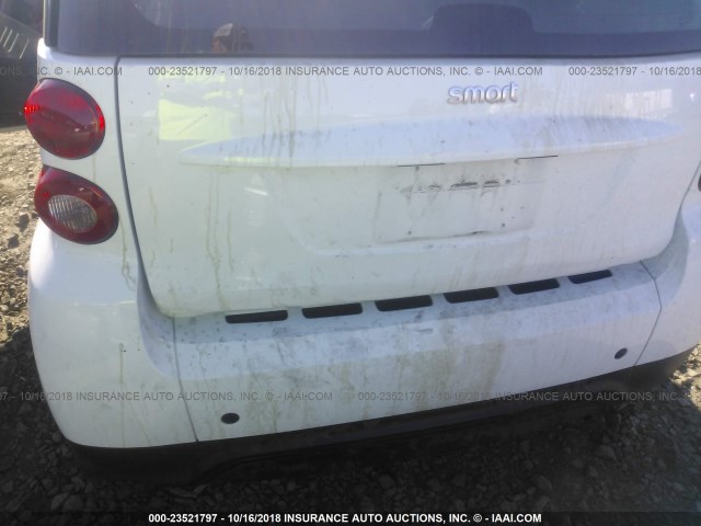 WMEEJ3BA2EK775164 - 2014 SMART FORTWO PURE/PASSION WHITE photo 10