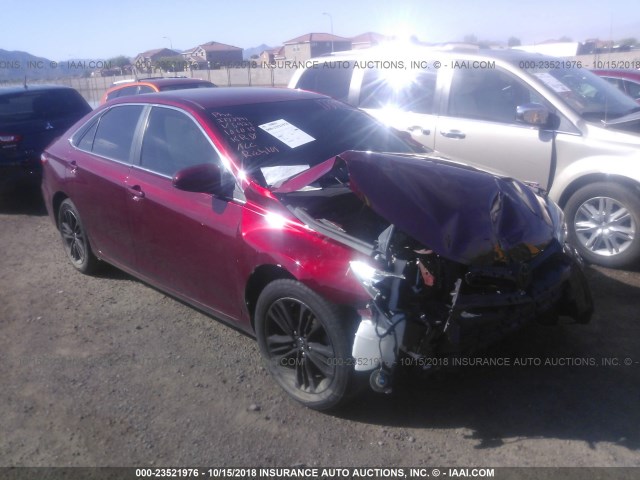 4T1BF1FK2FU885921 - 2015 TOYOTA CAMRY LE/XLE/SE/XSE RED photo 1