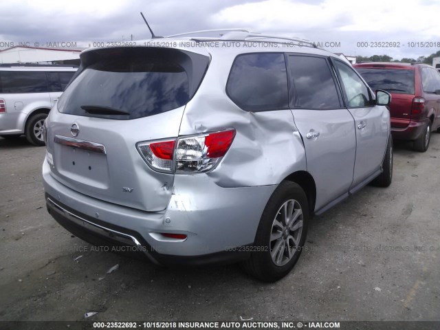 5N1AR2MN8EC615621 - 2014 NISSAN PATHFINDER S/SV/SL/PLATINUM SILVER photo 4