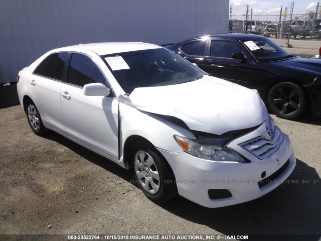 JTNBF3EK5B3012032 - 2011 TOYOTA CAMRY SE/LE/XLE WHITE photo 1