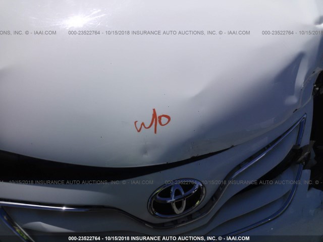 JTNBF3EK5B3012032 - 2011 TOYOTA CAMRY SE/LE/XLE WHITE photo 10