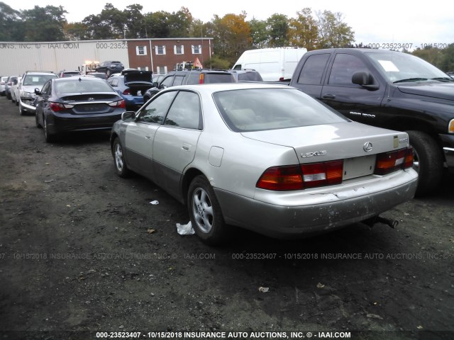 JT8BF22G9V0048342 - 1997 LEXUS ES 300 GRAY photo 3