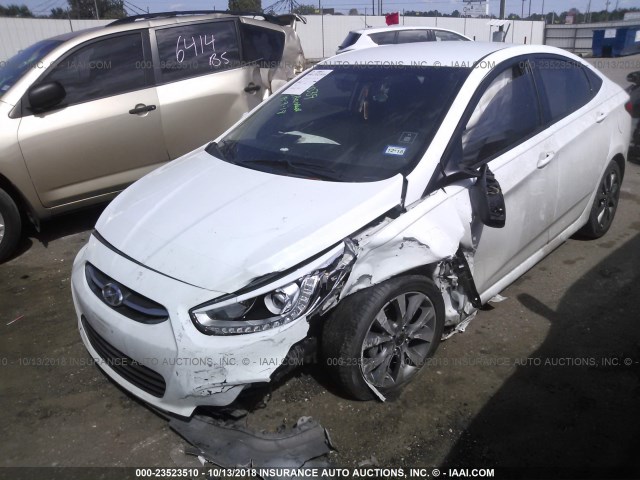 KMHCU4AE1GU116244 - 2016 HYUNDAI ACCENT SE WHITE photo 2