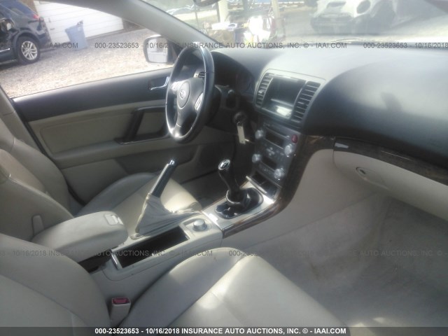 4S3BL676586205643 - 2008 SUBARU LEGACY GT LIMITED WHITE photo 5