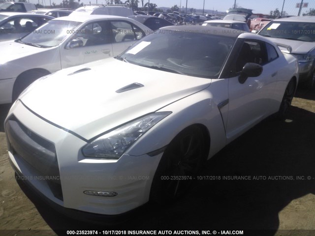 JN1AR5EF5EM270851 - 2014 NISSAN GT-R PREMIUM/BLACK WHITE photo 2