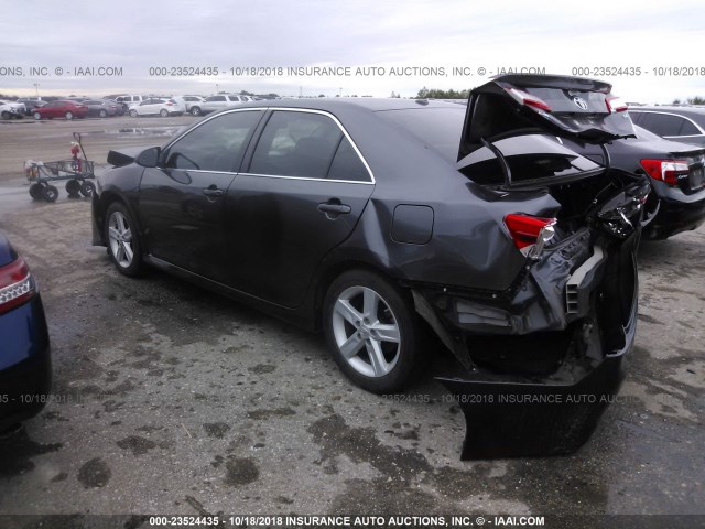 4T1BF1FK5CU589271 - 2012 TOYOTA CAMRY SE/LE/XLE GRAY photo 3