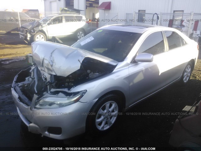 4T4BF3EK3AR047375 - 2010 TOYOTA CAMRY SE/LE/XLE 银色 照片 2