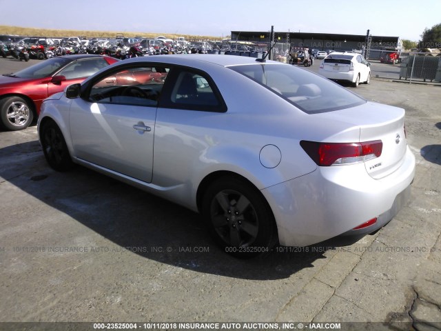 KNAFU6A23B5450634 - 2011 KIA FORTE EX SILVER photo 3