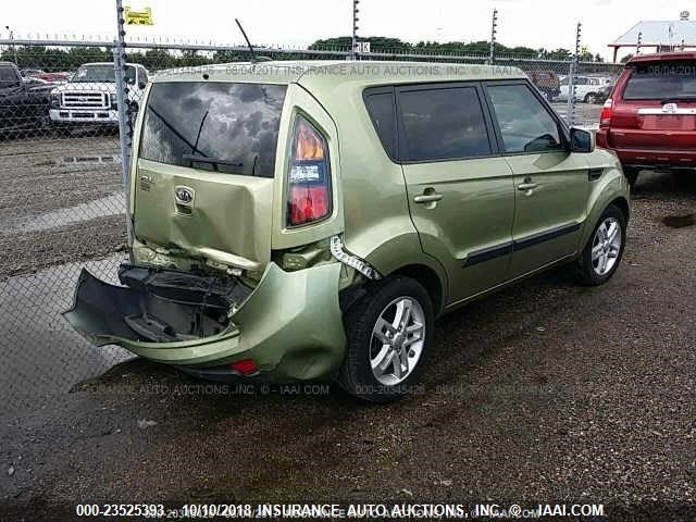 KNDJT2A25B7246558 - 2011 KIA SOUL +/!/SPORT GREEN photo 4