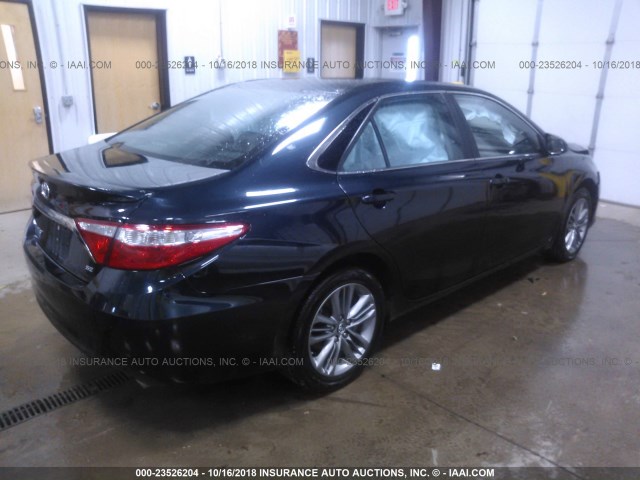 4T1BF1FK4FU478957 - 2015 TOYOTA CAMRY LE/XLE/SE/XSE Dark Blue photo 4