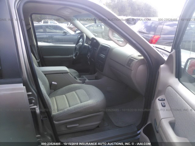 1FMZU62E72ZC75608 - 2002 FORD EXPLORER XLS GRAY photo 5