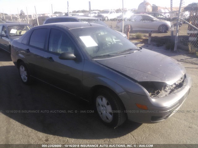 1FAHP34N07W297743 - 2007 FORD FOCUS ZX4/S/SE/SES GRAY photo 1