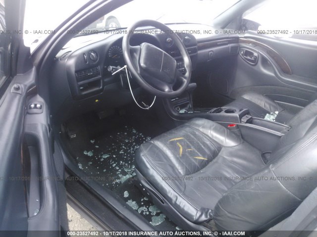 2G1WW12MXV9246123 - 1997 CHEVROLET MONTE CARLO LS Silber Foto 5