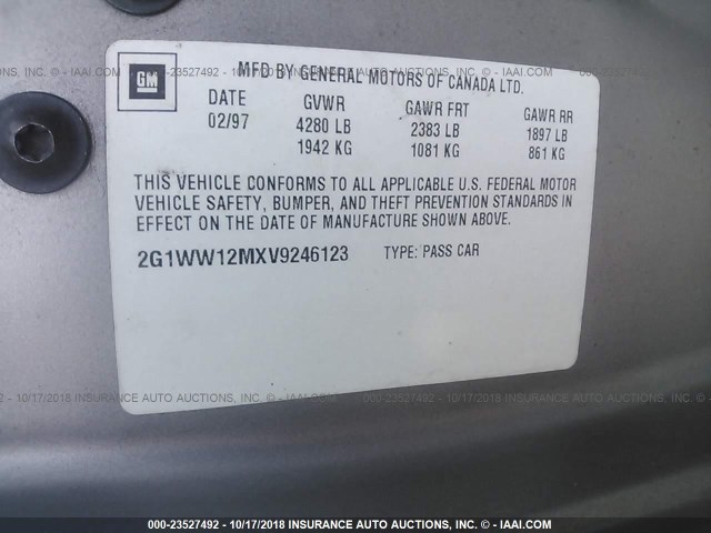 2G1WW12MXV9246123 - 1997 CHEVROLET MONTE CARLO LS Silber Foto 9