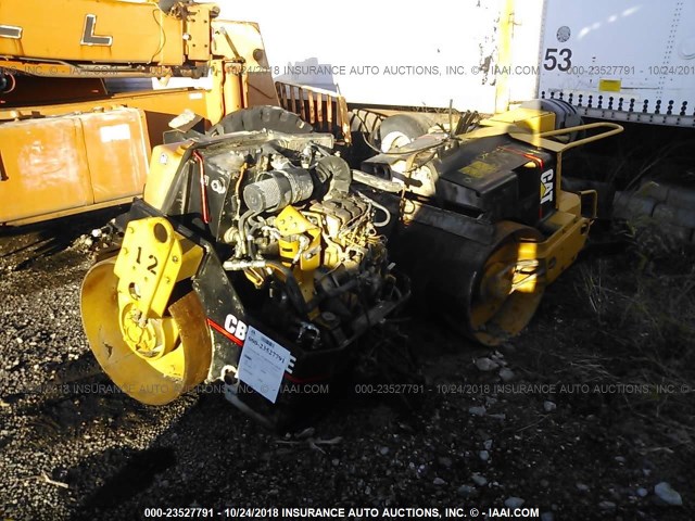 CATCB224H22400353 - 2004 CATERPILLAR CB224E  YELLOW photo 2