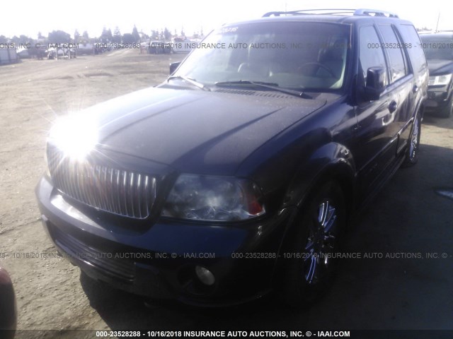 5LMFU28R44LJ16697 - 2004 LINCOLN NAVIGATOR Қара фото 2