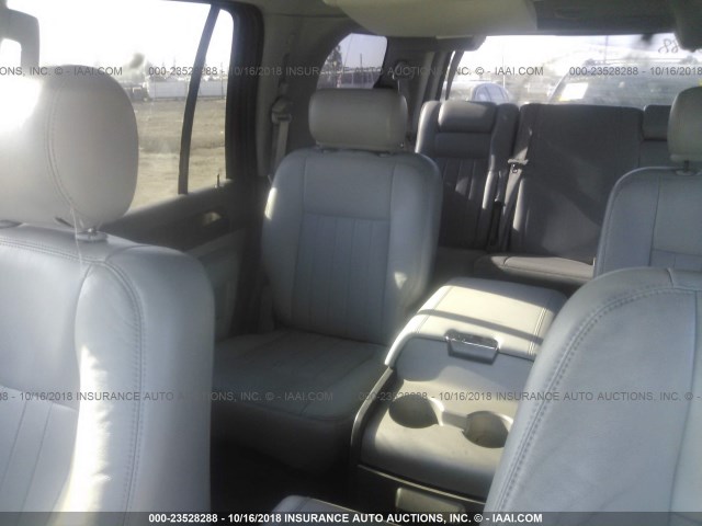 5LMFU28R44LJ16697 - 2004 LINCOLN NAVIGATOR Қара фото 8