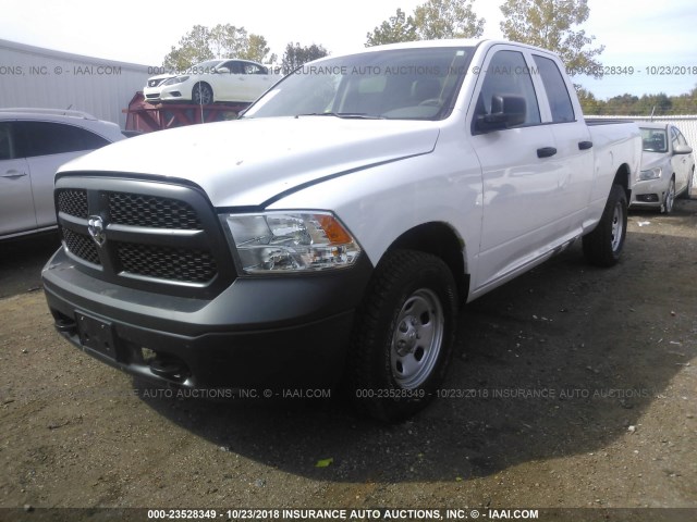 1C6RR6FG3JS149519 - 2018 RAM 1500 ST WHITE photo 2