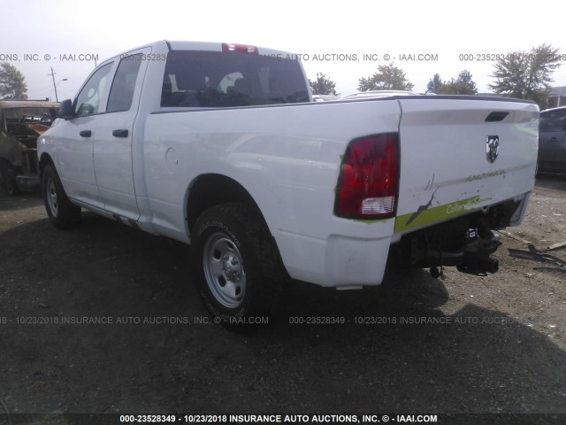 1C6RR6FG3JS149519 - 2018 RAM 1500 ST WHITE photo 3