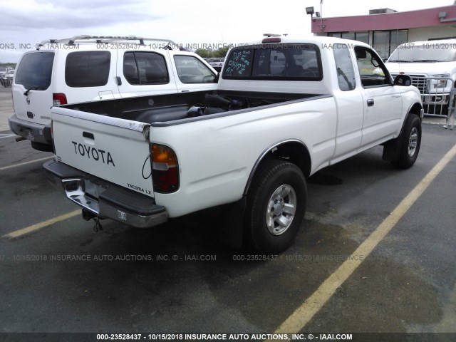 4TAWN72N8VZ243194 - 1997 TOYOTA TACOMA XTRACAB WHITE photo 4