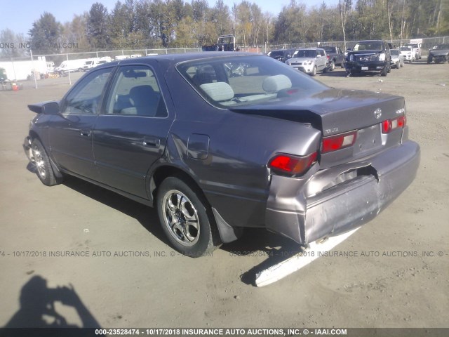 JT2BG22K9W0103272 - 1998 TOYOTA CAMRY CE/LE/XLE PURPLE photo 3