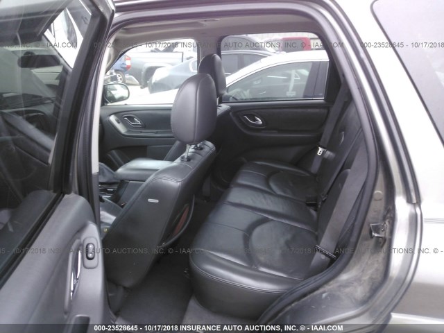 4F2CZ06145KM21962 - 2005 MAZDA TRIBUTE S GRAY photo 8