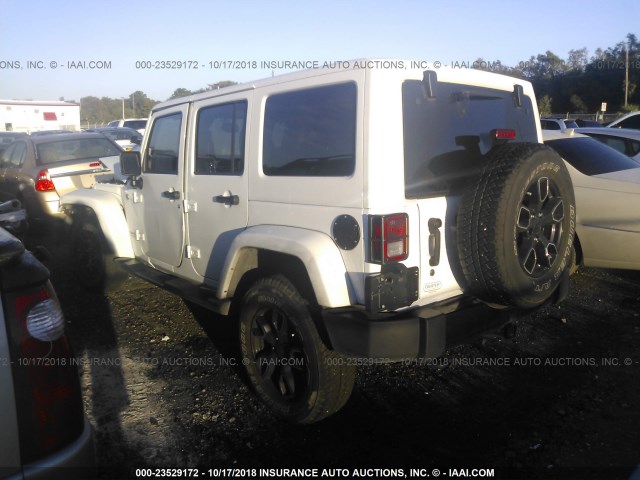 1C4BJWEG0HL676375 - 2017 JEEP WRANGLER UNLIMITE SAHARA WHITE photo 3