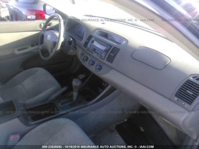 4T1BE32K83U260052 - 2003 TOYOTA CAMRY LE/XLE/SE BLUE photo 5