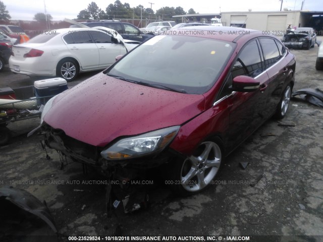 1FAHP3J25CL210280 - 2012 FORD FOCUS TITANIUM MAROON photo 2