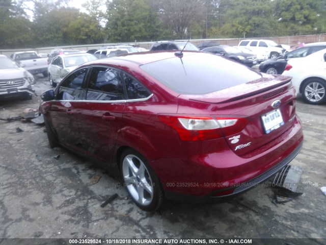 1FAHP3J25CL210280 - 2012 FORD FOCUS TITANIUM MAROON photo 3