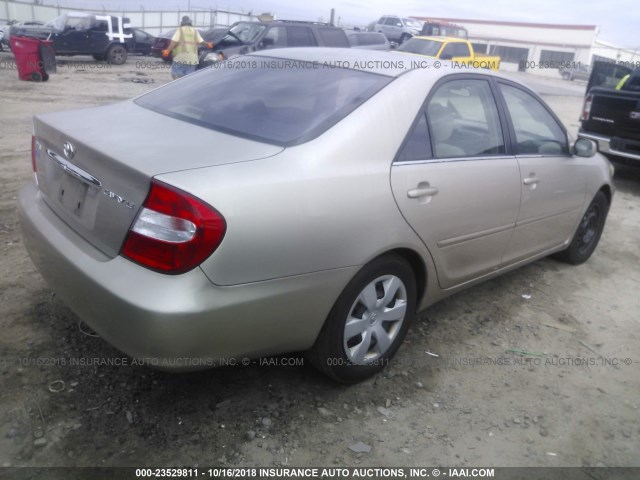 4T1BE32K45U020418 - 2005 TOYOTA CAMRY LE/XLE/SE GOLD photo 4