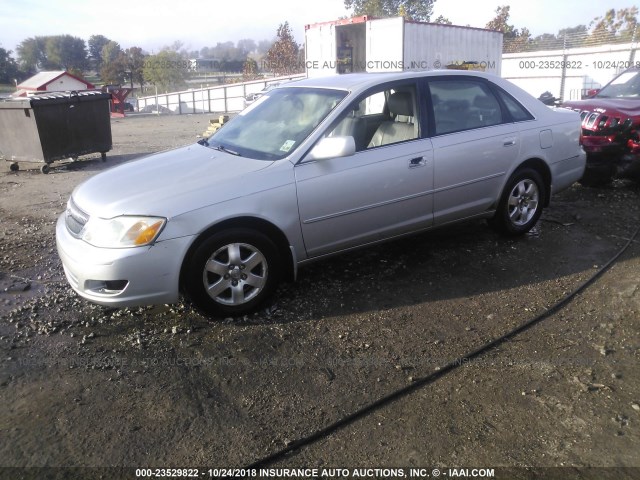 4T1BF28B52U217687 - 2002 TOYOTA AVALON XL/XLS SILVER photo 2