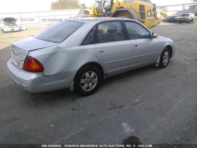 4T1BF28B52U217687 - 2002 TOYOTA AVALON XL/XLS SILVER photo 4