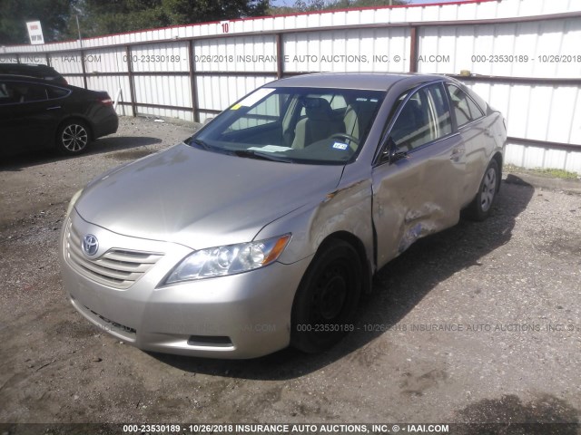 4T1BE46K77U006130 - 2007 TOYOTA CAMRY NEW GENERAT CE/LE/XLE/SE GOLD photo 2