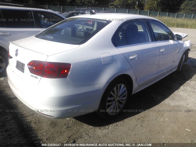 3VWLP7AJ9DM253990 - 2013 VOLKSWAGEN JETTA SEL WHITE photo 4