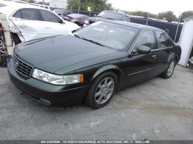 1G6KY54961U209425 - 2001 CADILLAC SEVILLE STS GREEN photo 2