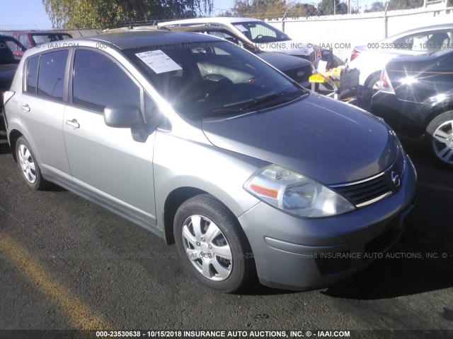 3N1BC13E18L421613 - 2008 NISSAN VERSA S/SL SILVER photo 1