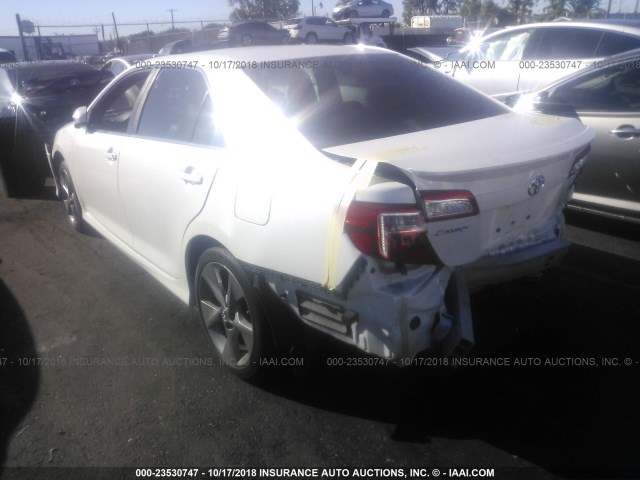 4T1BF1FK8EU449055 - 2014 TOYOTA CAMRY L/SE/LE/XLE Ağ foto 3