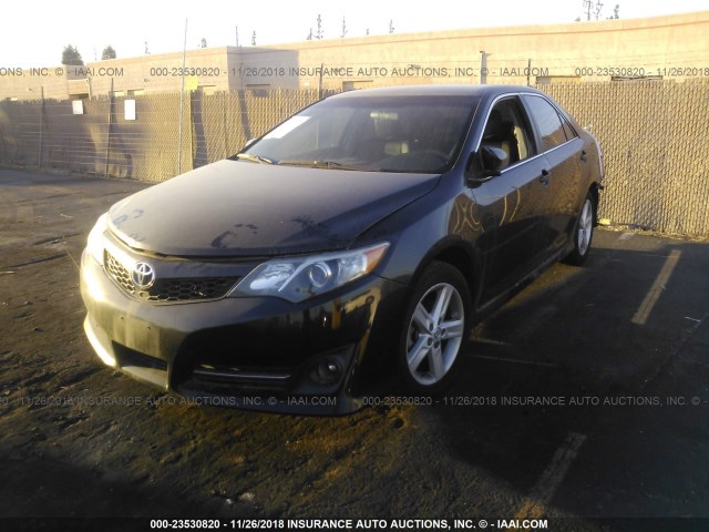 4T1BF1FK8EU412040 - 2014 TOYOTA CAMRY L/SE/LE/XLE Qara foto 2