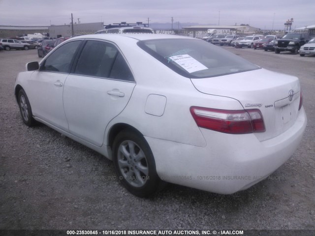 4T1BE46K29U808765 - 2009 TOYOTA CAMRY SE/LE/XLE WHITE photo 3