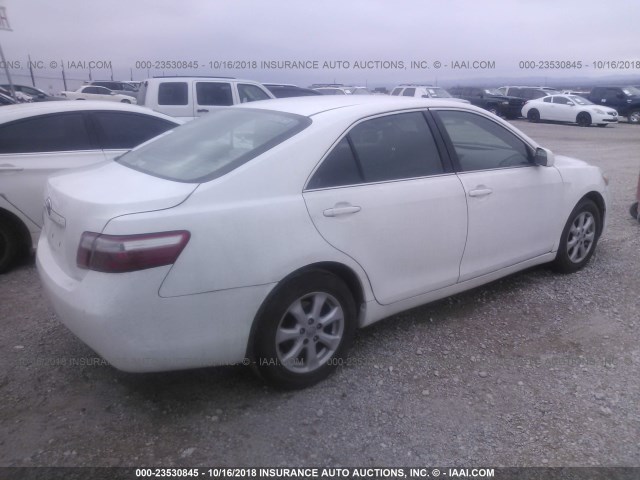 4T1BE46K29U808765 - 2009 TOYOTA CAMRY SE/LE/XLE WHITE photo 4