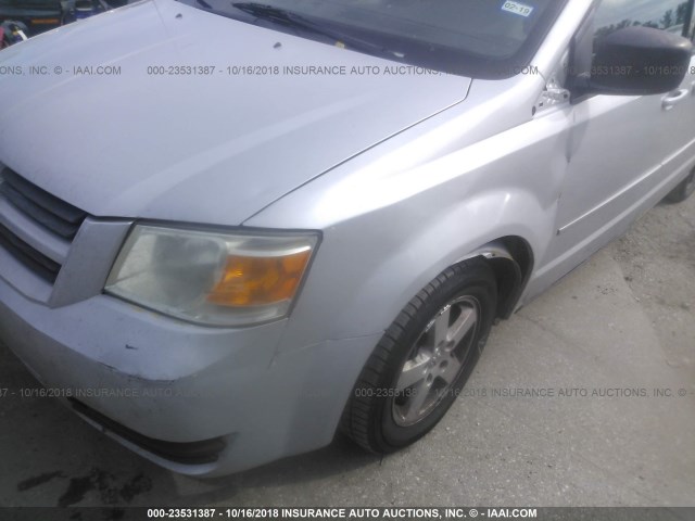 2D4RN4DE3AR175973 - 2010 DODGE GRAND CARAVAN SE SILVER photo 6