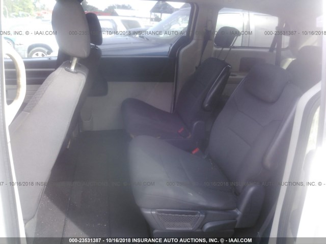 2D4RN4DE3AR175973 - 2010 DODGE GRAND CARAVAN SE SILVER photo 8