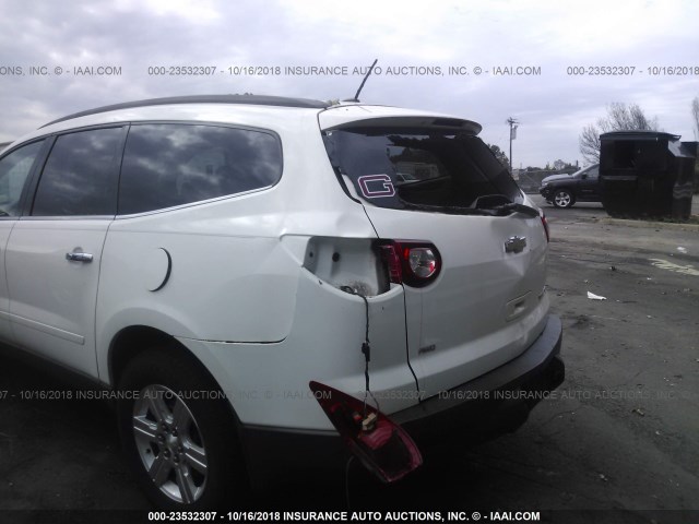 1GNLVFED0AJ248152 - 2010 CHEVROLET TRAVERSE LT WHITE photo 6